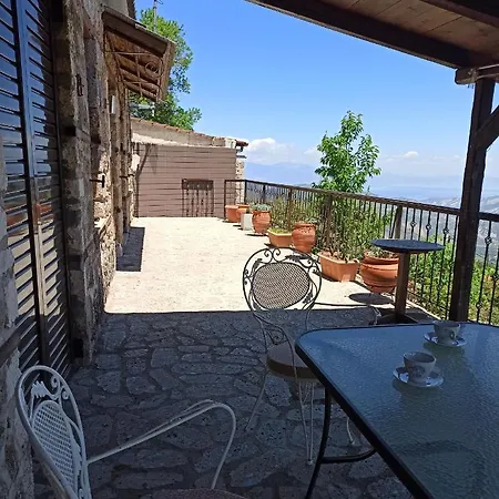 Aenaon Guesthouse