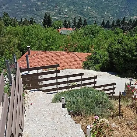 Domek alpejski Aenaon Guesthouse *