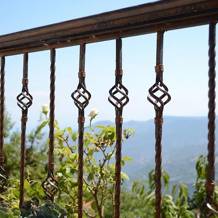 Шале Aenaon Guesthouse *